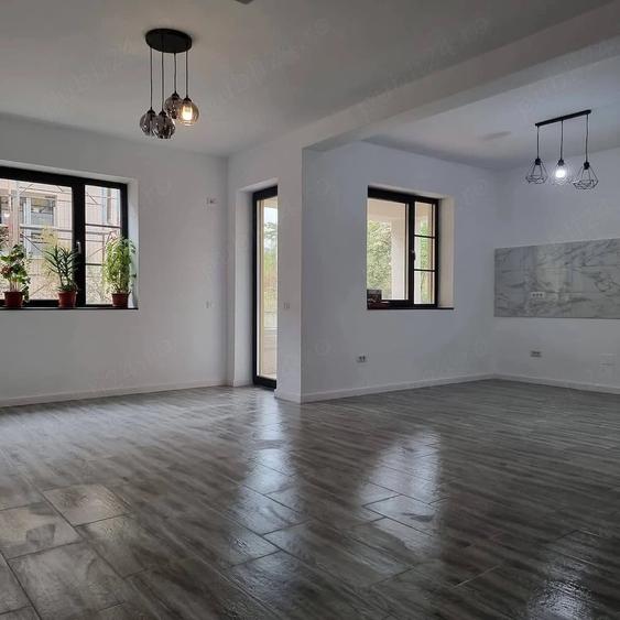 Casă cu Teren 170 Mp în Central