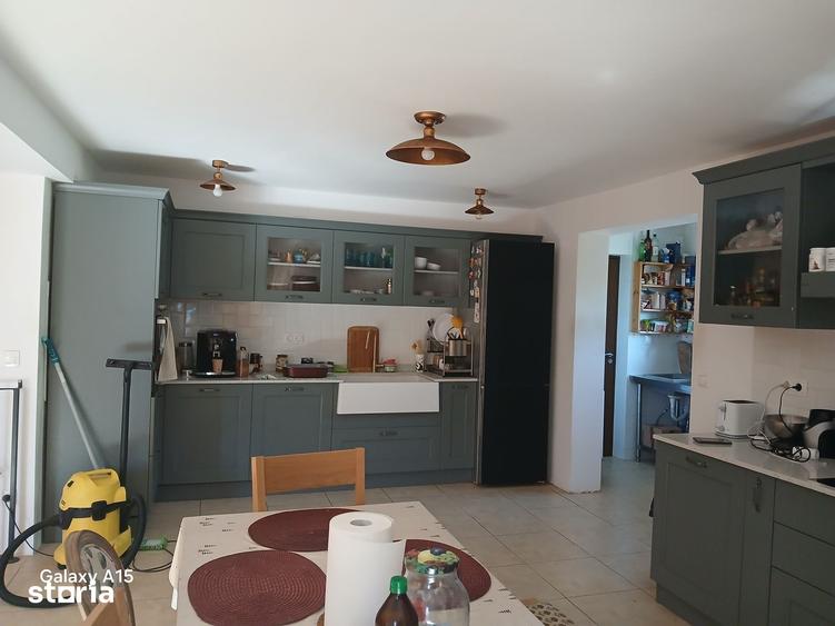Casă cu 5 camere cu Teren 1500 Mp în Drajna