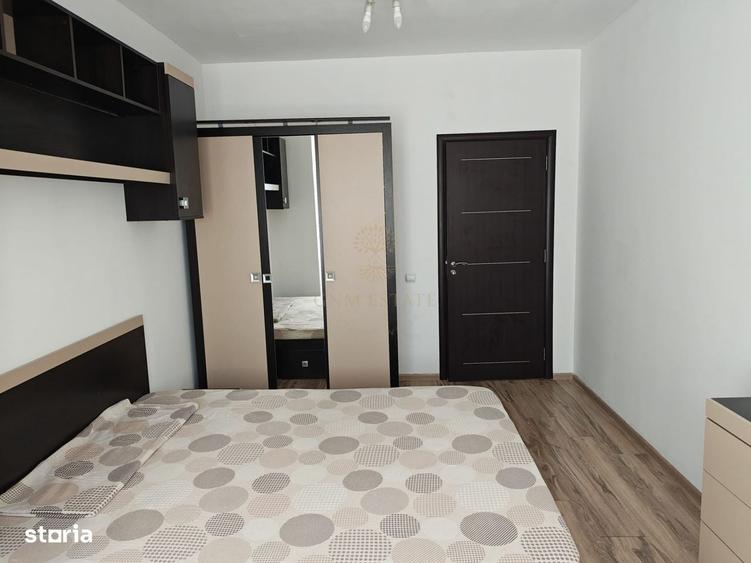 Apartament cu 3 camere decomandat în Păcii
