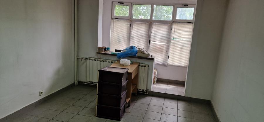 Apartament cu 3 camere în Drumul Taberei