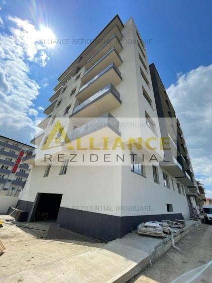 Garsonieră decomandată în Sud