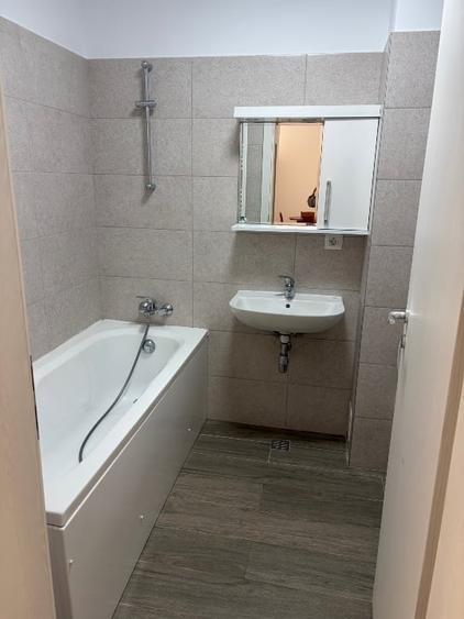 Apartament cu 2 camere decomandat, mobilat în Blejoi