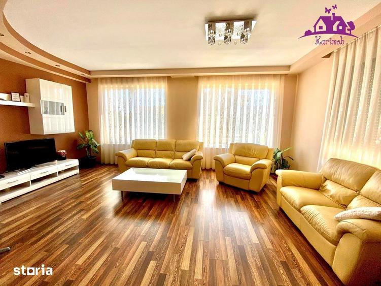 Casă cu 7 camere cu Teren 600 Mp în Sânmartin