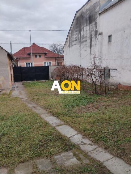 Casă individuală cu 2 camere cu Canalizare în Central