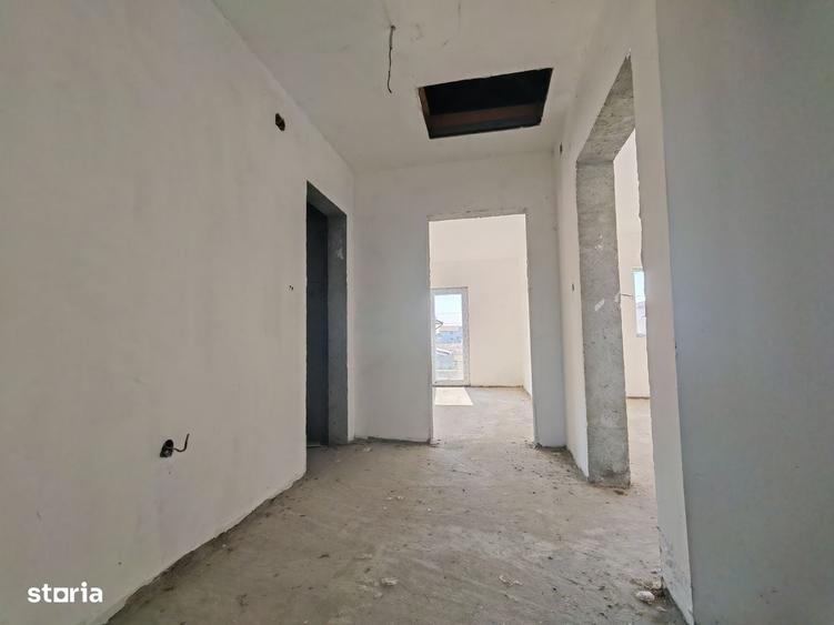 Casă cu 4 camere cu Teren 400 Mp în Central