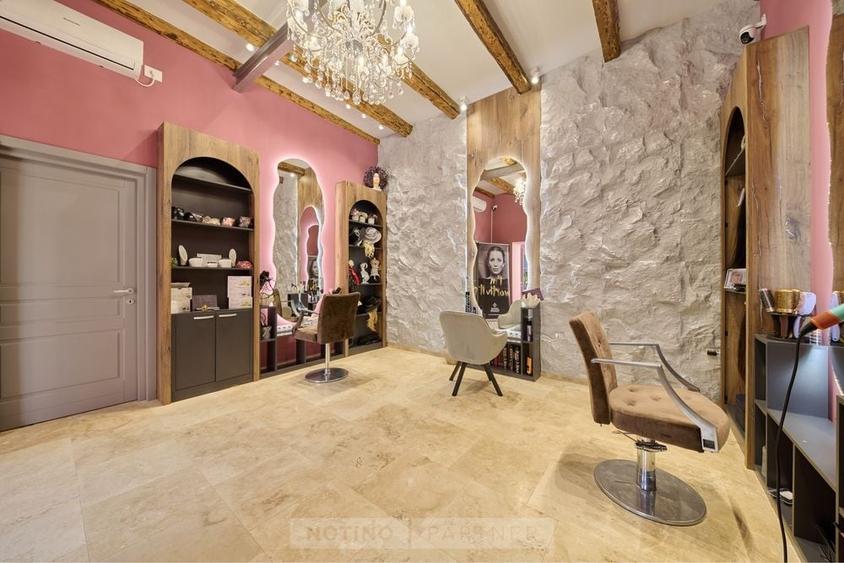 Spațiu comercial, de 70 mp, în Central