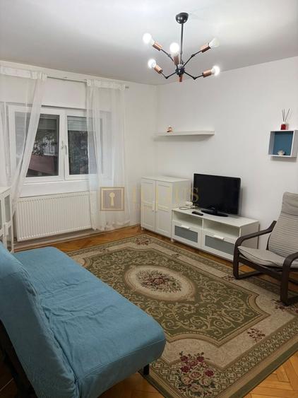 Apartament cu 2 camere semidecomandat, mobilat în Complex Studențesc