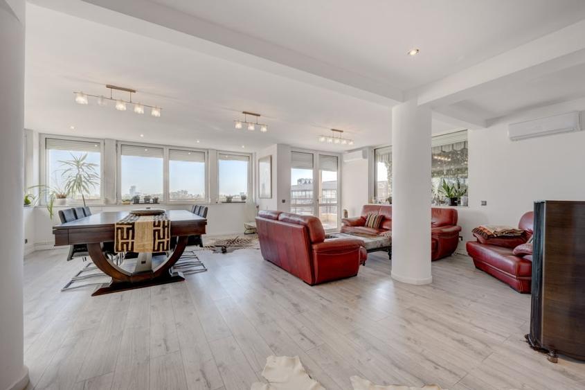 Apartament cu 5 camere decomandat în Clucerului