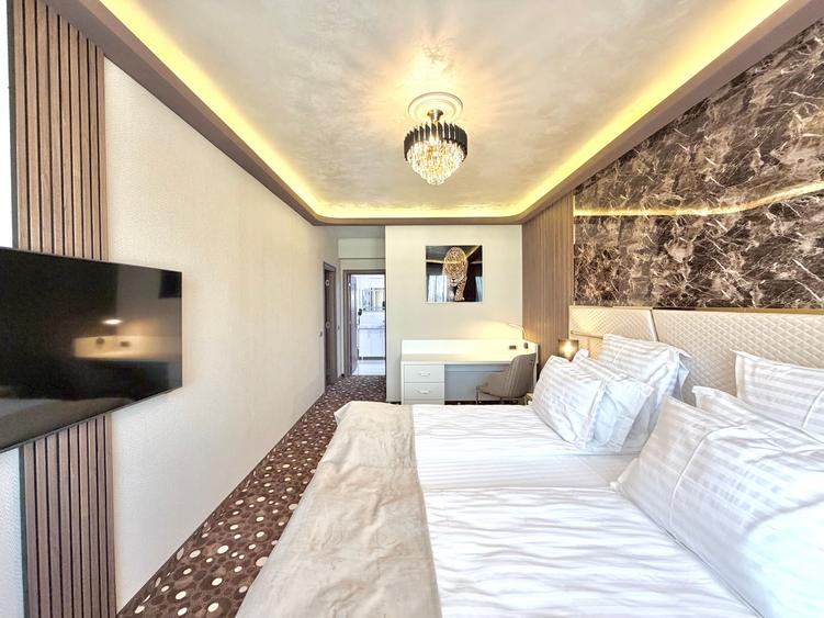 Apartament cu 4 camere în Tractorul