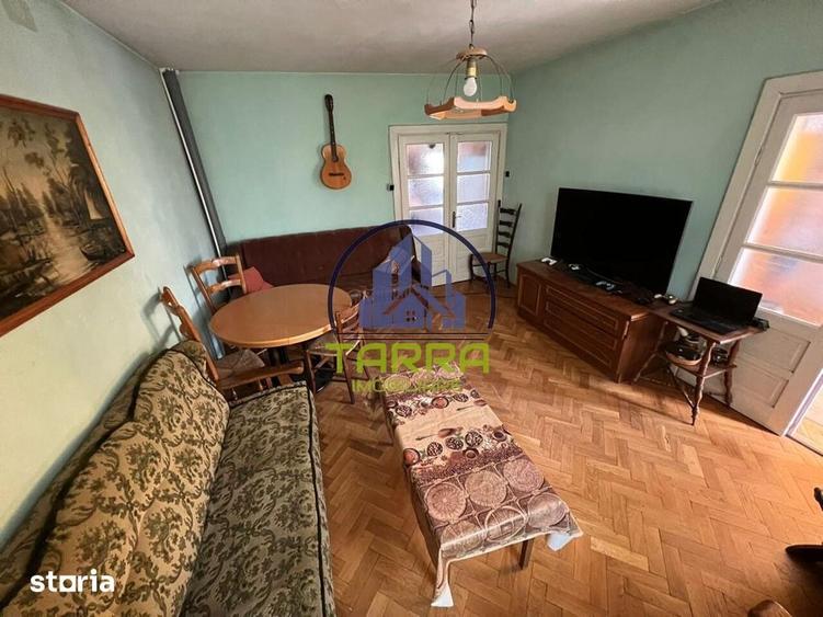 Casă cu 6 camere cu Teren 200 Mp în Cetate