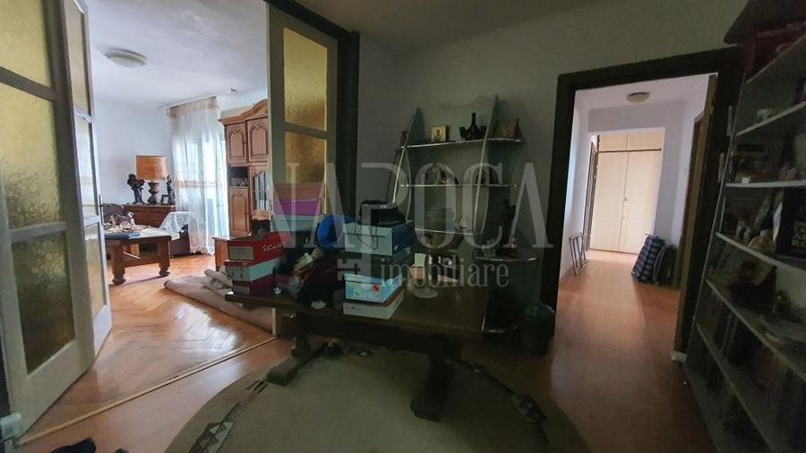 Apartament cu 3 camere decomandat, mobilat în Dacia