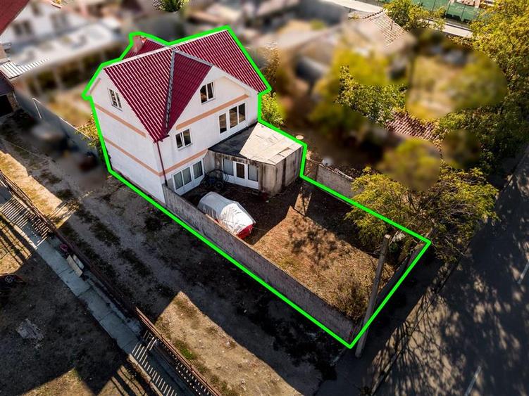 Casă cu 5 camere cu Teren 365 Mp în Seleuș