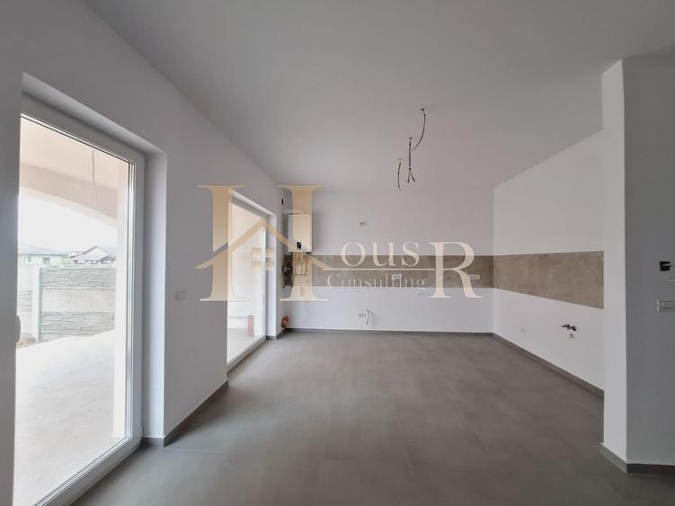 Duplex cu 4 camere cu Canalizare în Moșnița Nouă