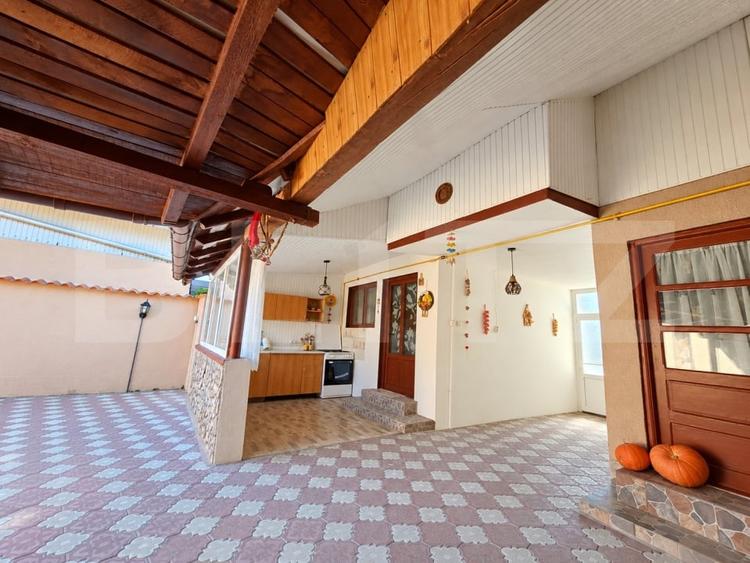 Casă individuală cu 4 camere cu Canalizare în Ghirdoveni