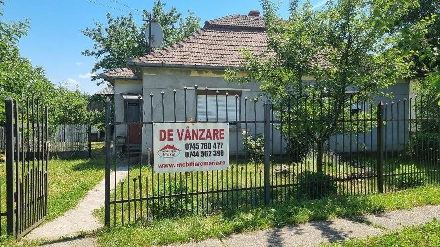 Casă individuală cu 2 camere cu Teren 8052 Mp în Viile Satu Mare