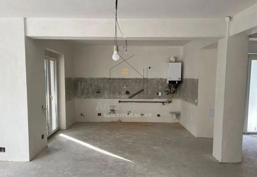 Duplex cu 5 camere cu Canalizare în Feleacu