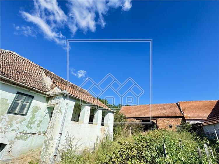 Casă individuală cu 2 camere cu Teren 1278 Mp în Soroștin