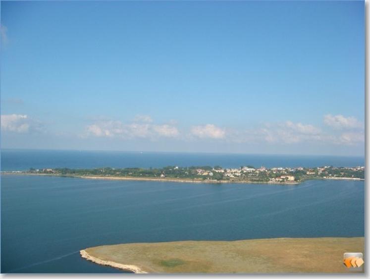Teren Construcții extravilan de 5000 mp, în Tuzla