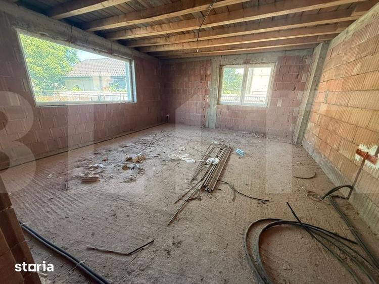 Casă cu 4 camere cu Teren 1057 Mp în Central