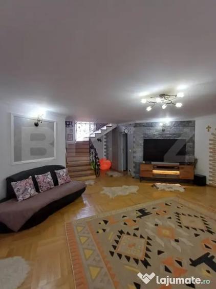 Casă cu 5 camere cu Teren 980 Mp în Mihai Viteazu