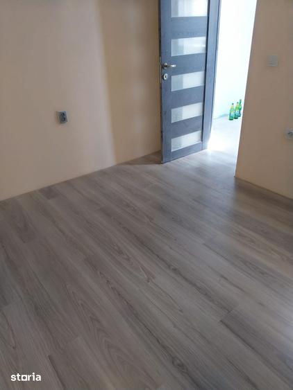 Casă cu 3 camere cu Teren 1354 Mp în Ghindeni