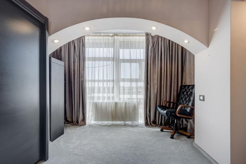 Apartament cu 3 camere decomandat, mobilat în Exterior Nord