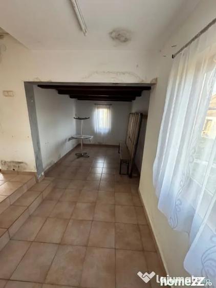 Casă cu 3 camere cu Teren 2500 Mp în Șindrești