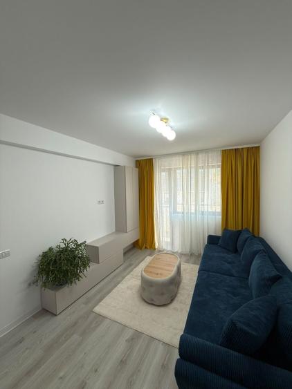 Garsonieră decomandată în Central