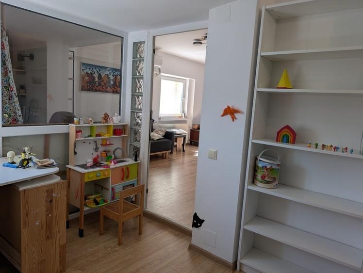 Apartament cu 3 camere decomandat în Băneasa