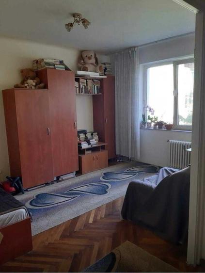 Garsoniera Exercitiu - Piata Traian etaj 2/3 - 4
