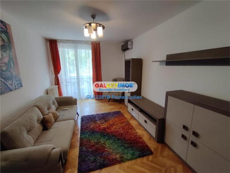 Apartament cu 3 camere decomandat, mobilat în Dristor