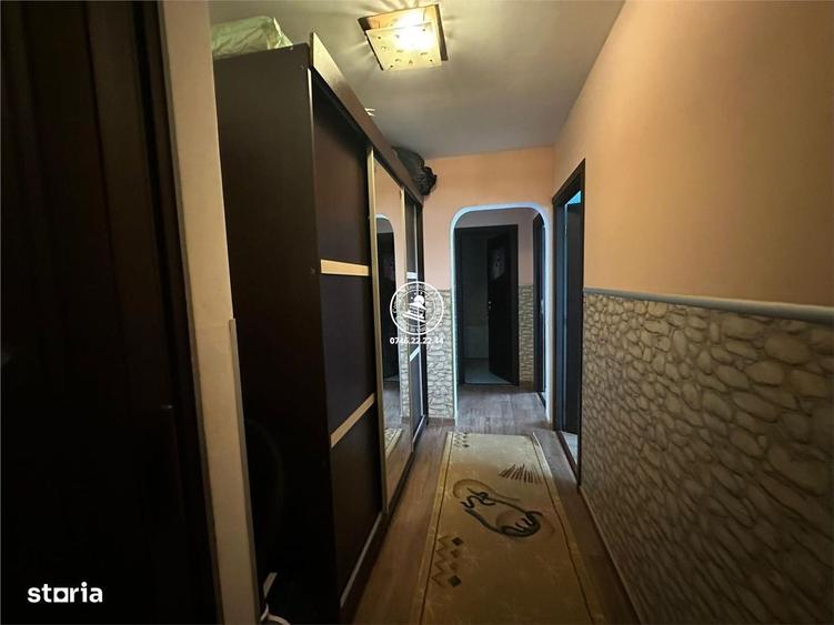 Apartament cu 3 camere decomandat în Albești