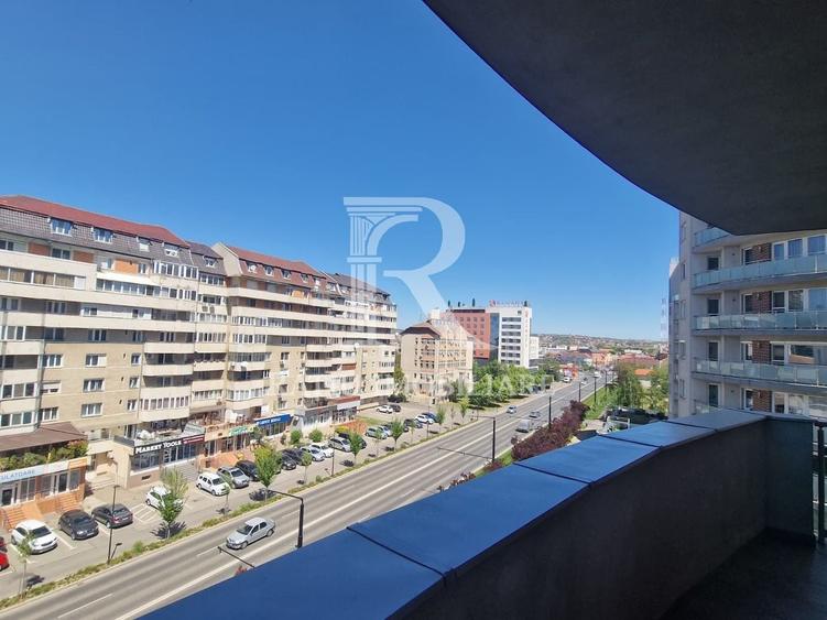 Apartament cu 3 camere decomandat, mobilat în Calea Aradului
