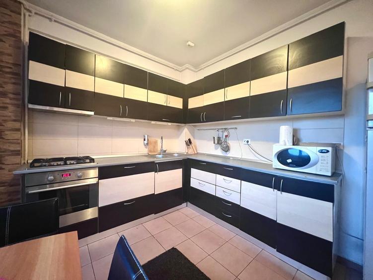 Apartament cu 2 camere semidecomandat, mobilat în Giulești