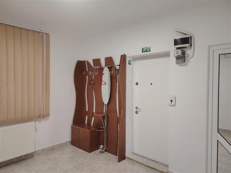 Spatiu comercial ultracentral, ideal pentru salon de masaj - 4
