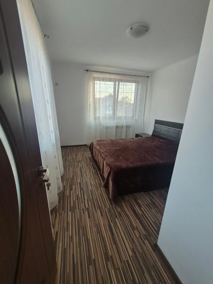 Duplex cu 8 camere cu Teren 1000 Mp în Năvodari