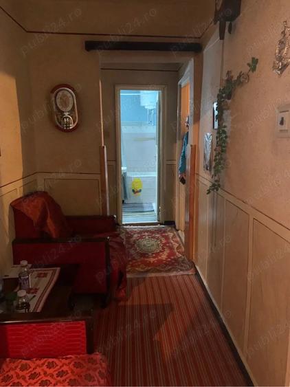 Apartament cu 3 camere decomandat în Crihala