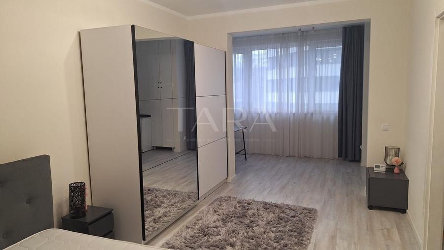 Apartament cu 2 camere decomandat, mobilat în Vest
