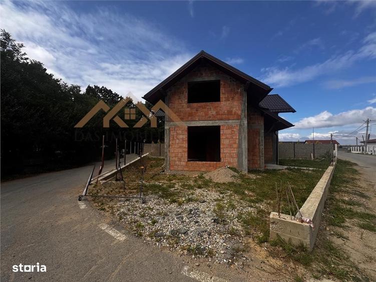 Casă cu 3 camere în Recea