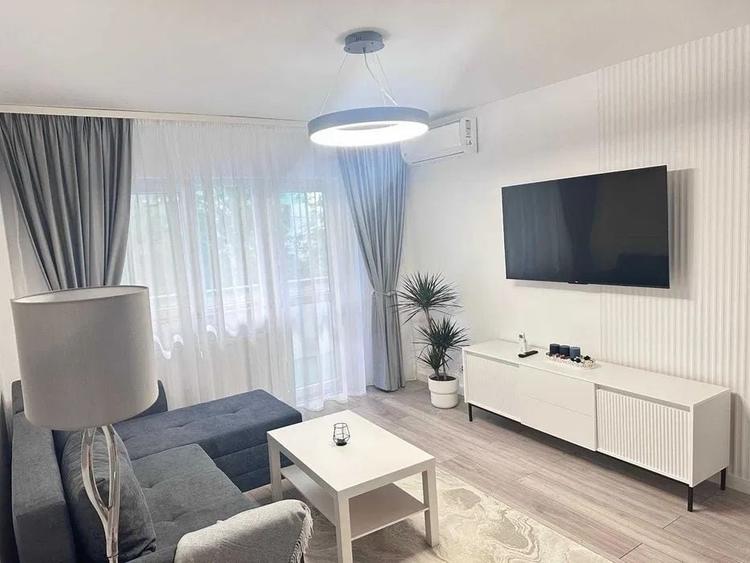 Apartament cu 2 camere semidecomandat, mobilat în Tineretului