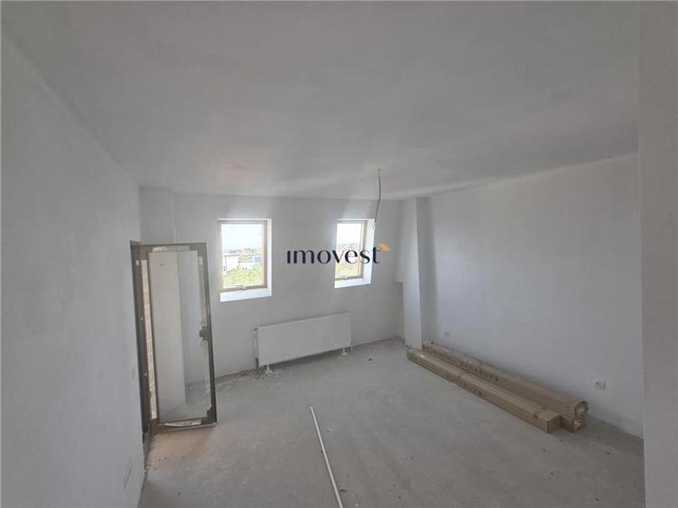 Apartament cu 3 camere decomandat în 14 Mai