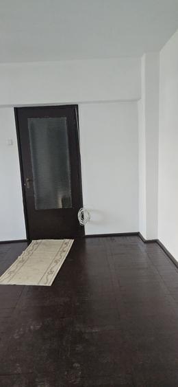 Apartament cu 2 camere semidecomandat în Exterior Vest