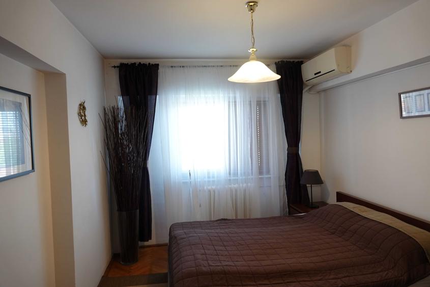 Apartament cu 3 camere decomandat în Ultracentral