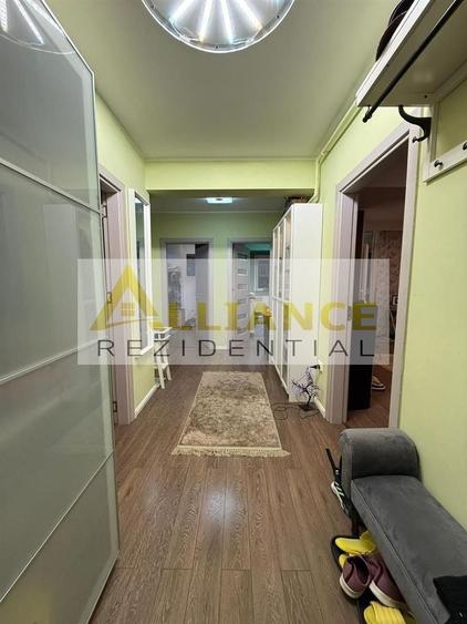 Apartament cu 3 camere decomandat în 1 Decembrie 1918