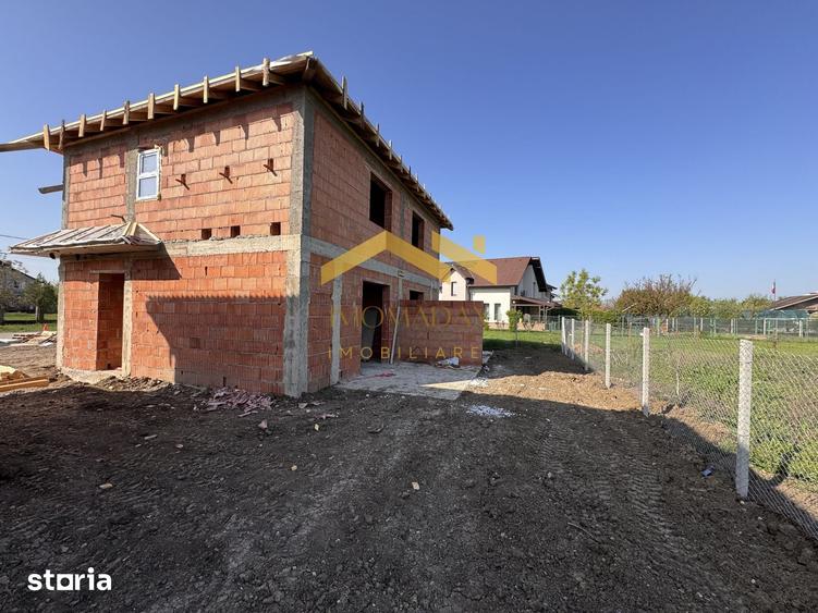 Casă cu 3 camere cu Teren 200 Mp în Remetea Mare