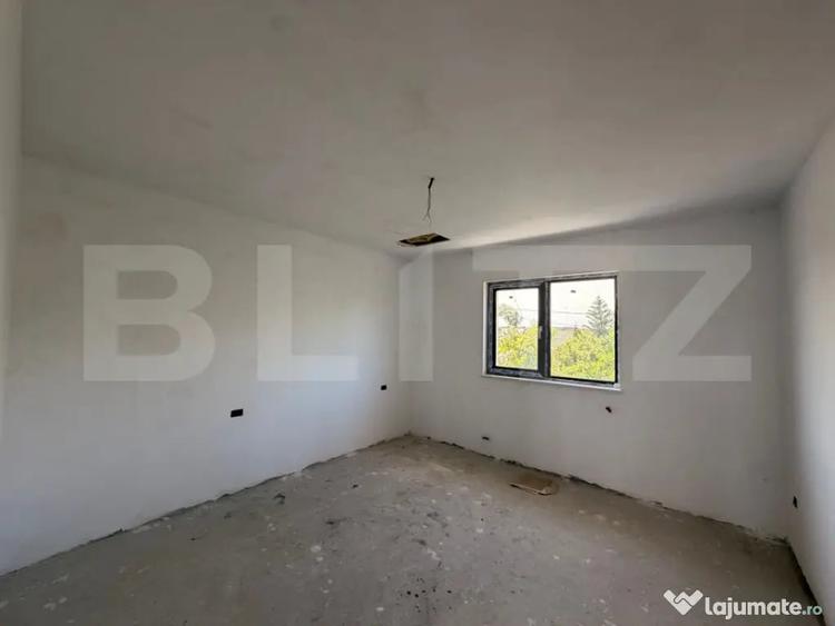 Apartament cu 4 camere decomandat în Central