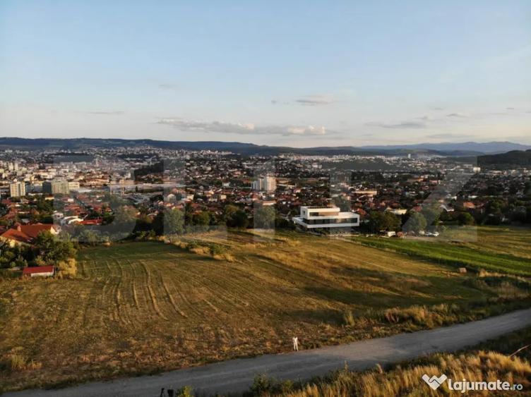 Teren construibil, panorama spre Cluj, 6 minute de Centru - 1