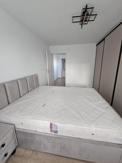 Apartament cu 2 camere decomandat, mobilat în Ghencea