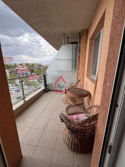 Apartament cu 2 camere semidecomandat, mobilat în Tătărași