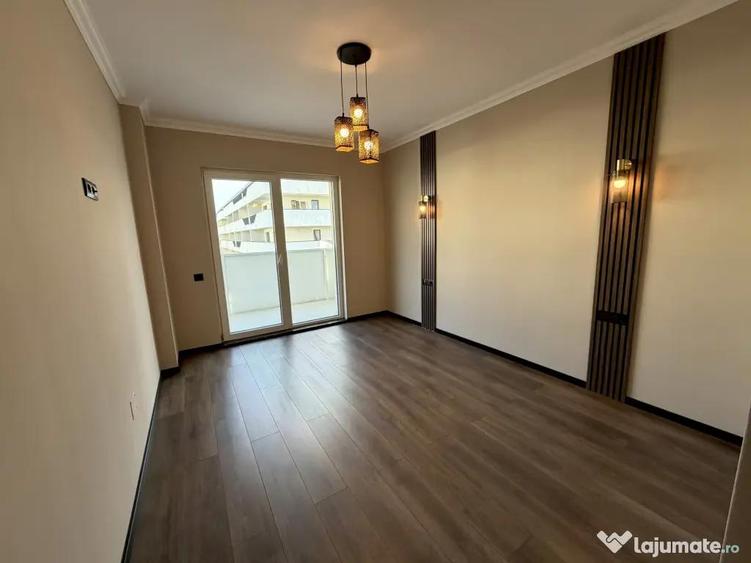 Apartament cu 3 camere decomandat, mobilat în Florești